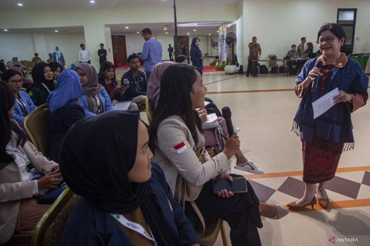 Tren busana anak muda dipengaruhi perilaku imitasi Tren busana anak muda dipengaruhi perilaku imitasi