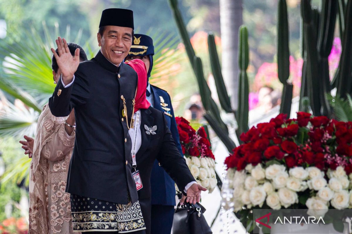 Kesederhanaan baju adat berbalut makna mendalam 